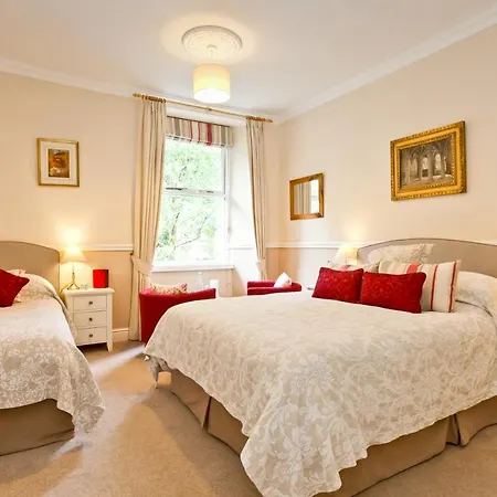 Riverside Pensionat 4*